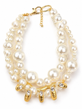 Les Mains Necklace
