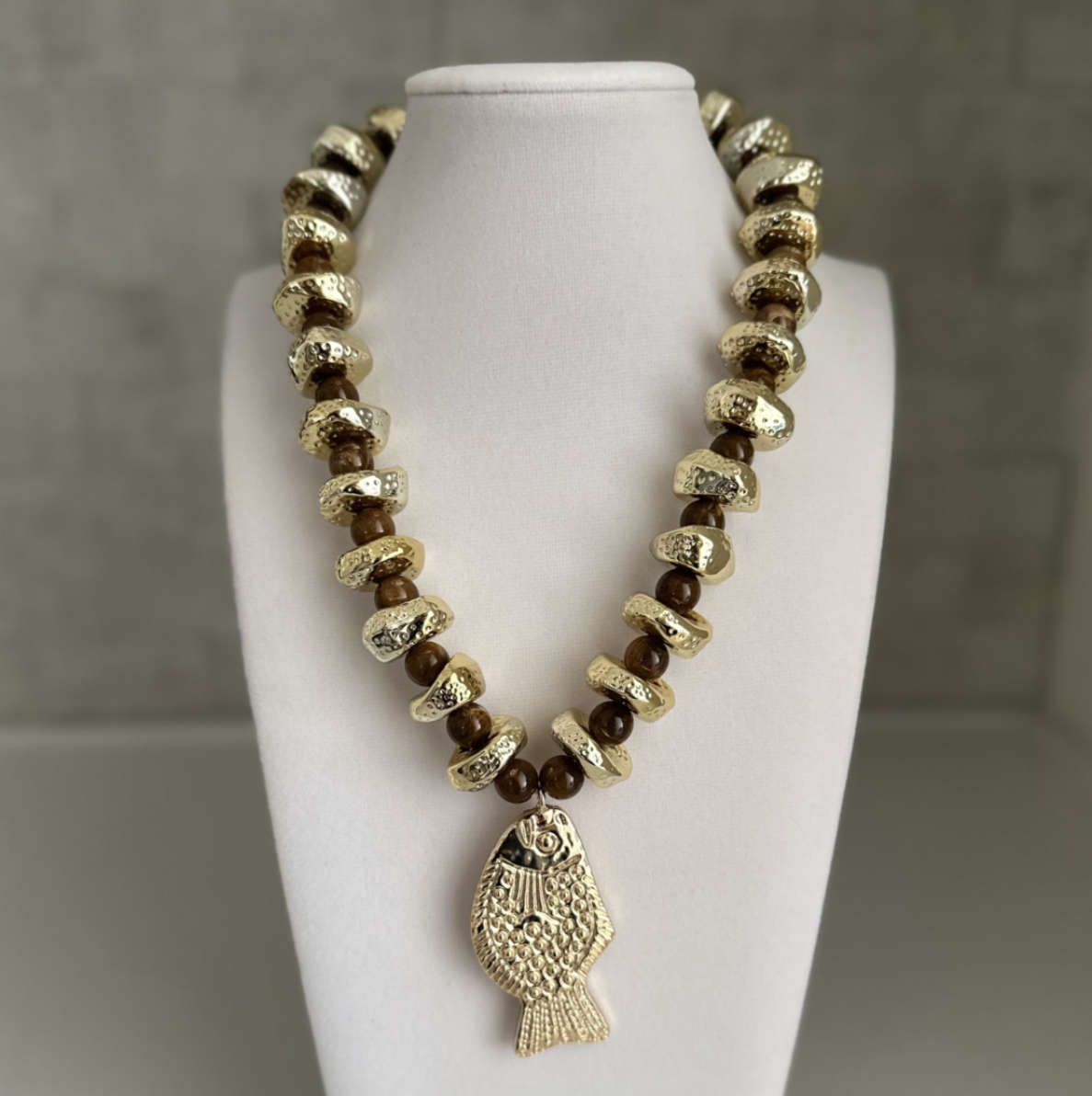 OCEAN WHISPER NECKLACE