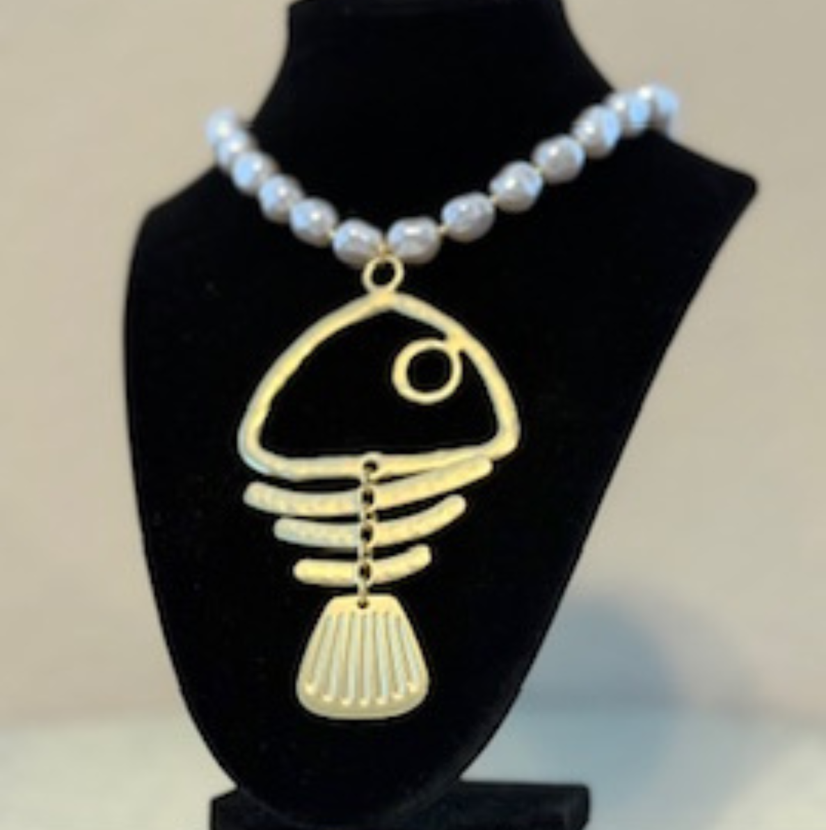 FISH BONE NECKLACE