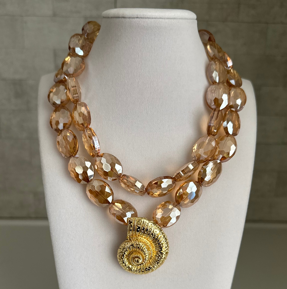 HAPPY HONEY NECKLACE