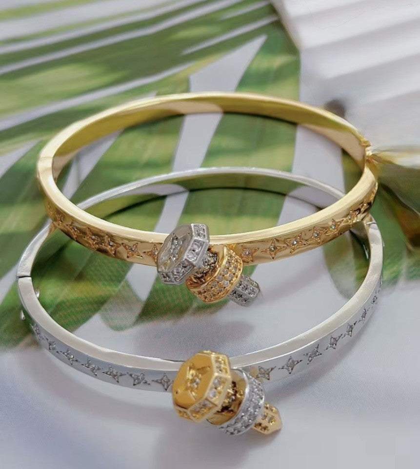 Clou d'or Bangle