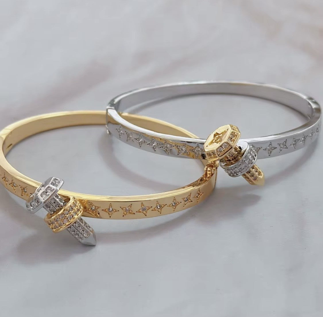 Clou d'or Bangle