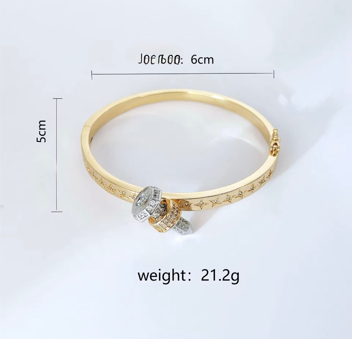 Clou d'or Bangle