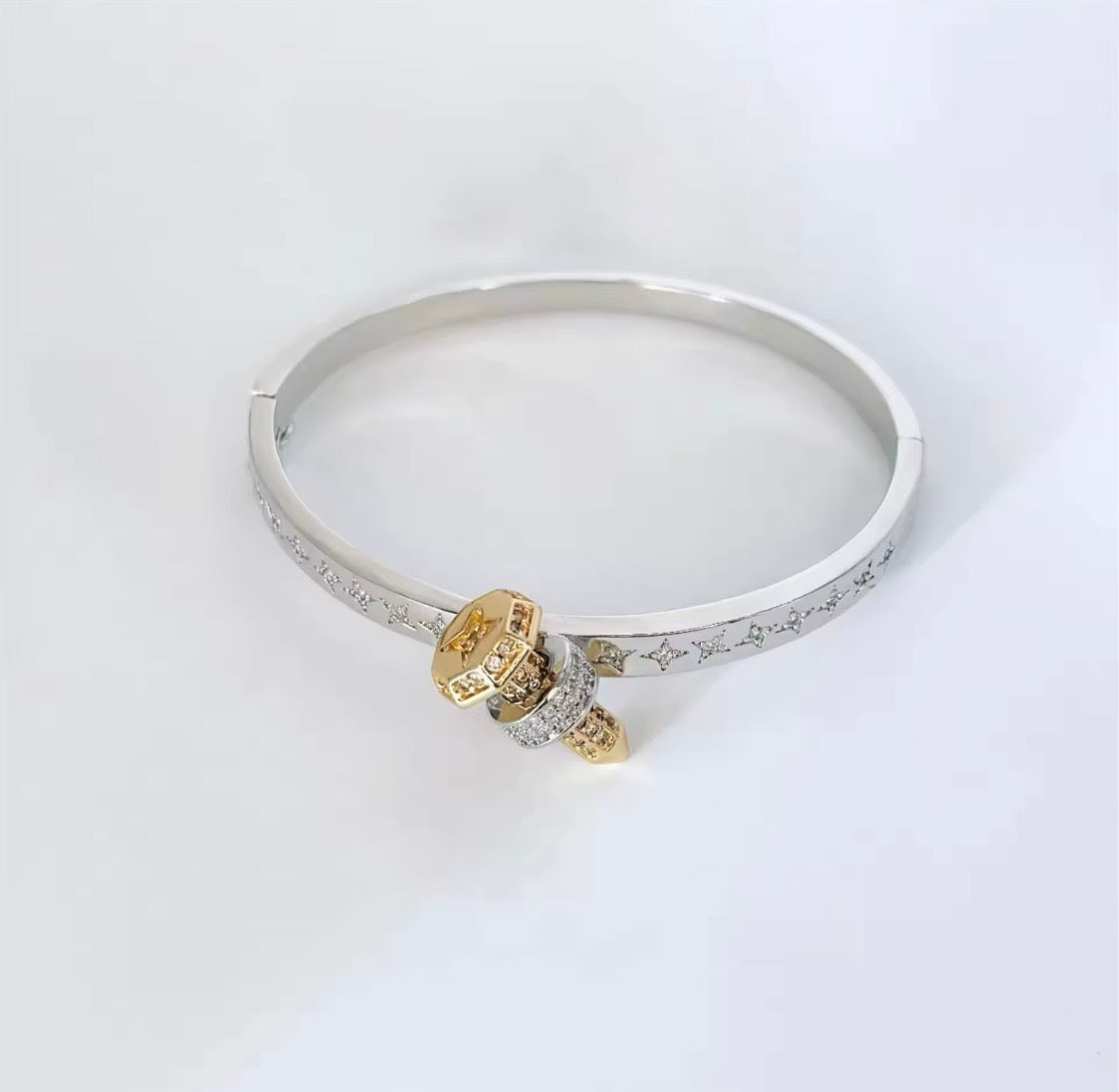 CLOU D'OR BANGLE